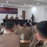 Satuan Polisi Pamong Praja (Satpol PP) Sumatera Utara (Sumut) bekerja sama dengan Badan Narkotika Nasional Provinsi (BNNP) Sumut menggelar tes urine kepada 200 personel Bantuan Polisi (Banpol) PP, di Aula Kantor Satpol PP Sumut , Senin (6/12/2021)