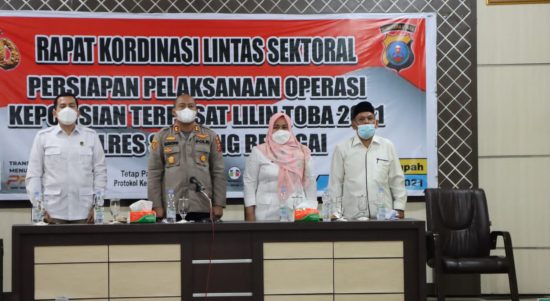 Kapolres Serdang Bedagai AKBP Dr Ali Machfud S.IK, M.IK memimpin rapat koordinasi Lintas Sektoral persiapan pelaksanaan Operasi Kepolisian Terpusat Lilin Toba - 2021, Rabu (8/12/2021)