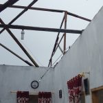 Rumah milik Sanimin (41) warga Dusun VI Desa Nagur luluh lantak diterjang angin puting beliung, Jum'at (17/12/2021).