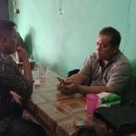 Sumanto kanan saat konferensi pers dirmh makan warteg Pipit, dengan awak media Richard Simanjuntak.