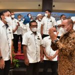 Gubernur Sumatera Utara (Sumut) Edy Rahmayadi menghadiri pelantikan Pengurus Persatuan Wartawan Indonesia (PWI) dan Ikatan Keluarga Wartawan Indonesia (IKWI) Provinsi Sumut Periode 2021 - 2026 di Garuda Plaza Hotel Jalan Sisingamangaraja Medan, Sabtu (18/12/2021) malam