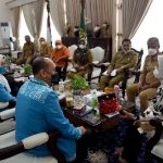 Ketua Dekranasda Provinsi Sumatera Utara Nawal Lubis menerima audiensi Dewan Pimpinan Wilayah UKM dan IKM Nusantara Sumut di Rumah Dinas Gubernur Sumut, Jalan Jenderal Sudirman Nomor 41 Medan, Selasa (04/01).