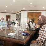 Wakil Gubernur Sumatera Utara (Wagubsu) Musa Rajekshah Rapat Bersama Beranda Warisan Sumatera (BWS) Membahas Tentang Kajian Cagar Budaya Mess Pemprovsu Pesanggrahan Bung Karno, di Ruang Kerja Wagubsu, Lantai 9 Kantor Gubernur Sumatera Utara, Jalan Diponegoro No 30 Medan, Jumat 14 Januari 2022.