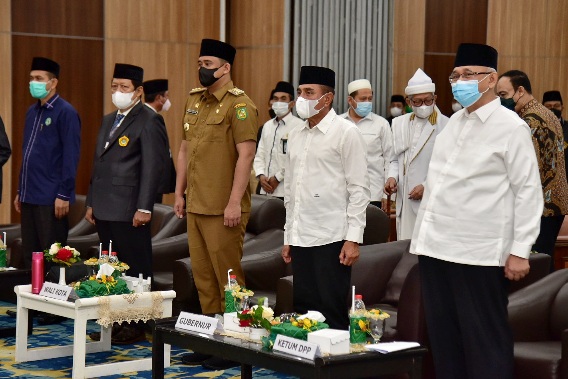 Gubernur Sumatera Utara (Sumut) Edy Rahmayadi menghadiri Musyawarah Wilayah VI Lembaga Dakwah Islam Indonesia (LDII) Provinsi Sumut Tahun 2022 di Ballroom Hotel Grand Inna Jalan Balai Kota Medan, Senin (31/1/2022). Turut hadir Walikota Medan Bobby Nasution, Ketua Umum LDII Pusat Chriswanto Santoso, dan Ketua LDII Sumut Agus Purwanto
