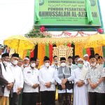 Gubernur Sumatera Utara (Sumut) Edy Rahmayadi meresmikan Pondok Pesantren (Ponpes) Fahmussalam Al-Aziziyah di Jalan Karya Marendal I, Kecamatan Patumbak, Kabupaten Deliserdang, Minggu (30/1). Peresmian ditandai dengan pengguntingan pita dan pembukaan papan nama Ponpes Fahmussalam Al-Aziziyah.