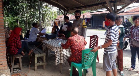 Pelaksanaan vaksinasi yang digelar Polres Padangsidimpan secara door to door menyasar masyarakat lansia.