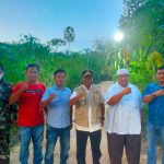 Ketua Koalisi Pemuda Peduli Lingkungan Palas,Abdul Adi Safran Harahap bersama Tondi Sarasi Lubis dan Rasman menyampaikan apresiasi kepada Plt Bupati Palas,drg.H.Ahmad Zarnawi Pasaribu.CHt.MM.M.Si.  