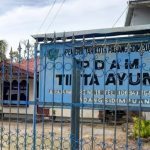 Kantor PDAM Kota Padangsidimpuan, perusahaan penyedia air bersih yang berada di jalan Raja Inal. Perusahaan ini khusus suplai air bersih untuk Kecamatan Padangsidimpuan Batunadua dan Kecamatan Padangsidimpuan Tenggara.