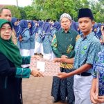 Kepala MTsN 1 Palas,Hj Mahnidar Azwarni Nasution.S.Ag melantik pengurus OSIM priode 2020/2023 yang di Ketuai Fatih Natama.  