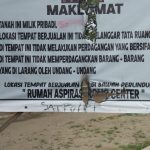 Plank Maklumat Romo Center yang berada di lokasi Pekan Lelo Dusun X Desa Firdaus Kecamatan Sei Rampah dibakar Orang Tak Dikenal (OTK), Selasa (25/01/2022).