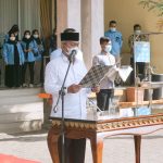 Plt Bupati Palas,drg.H.Ahmad Zarnawi Pasaribu.CHt.MM.M.Si memberikan arahan kepada 158 CPNS yang menerima SK PNS.  
