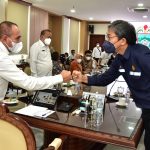 Gubernur Sumatera Utara (Sumut) Edy Rahmayadi menerima kunjungan silaturahmi Kepala Perwakilan SSK Migas Wilayah Sumatera Bagian Utara Rikky Rahmat Firdaus beserta jajaran di Ruang Rapat Lantai 10 Kantor Gubernur Sumut, Jalan Pangeran Diponegoro 30 Medan, Kamis (13/1/2022).