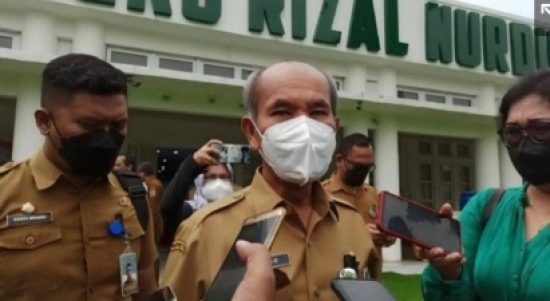 Larso Marbun saat dikonfirmasi wartawan