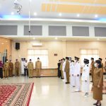Bupati Sergai Darma Wijaya melantik sejumlah pejabat administrator di lingkungan Pemkab Sergai,Senin (31/1/2022) di Aula Sultan Serdang Komplek Kantor Bupati Sergai di Sei Rampah.