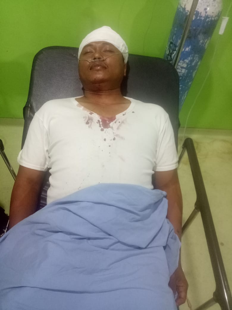 Salah satu penumpang dengan luka robek dikepala akibat laka tunggal Innova di ruas jalan tol.