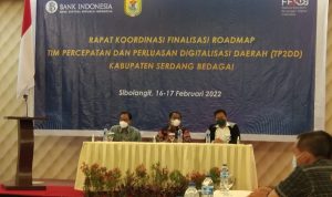 Bupati Sergai Darma Wijaya memberikan sambutan dalam Rakor Finalisasi Roadmap (Peta Jalan) TP2DD di The Hill Hotel and Resort Sibolangit, Kabupaten Deli Serdang, Rabu (16/2/2022).