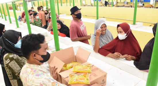 Pemkab Sergai menggelar pasar murah di Pasar Rakyat Sei Rampah dan Teluk Mengkudu, Kamis (17/2/2022).