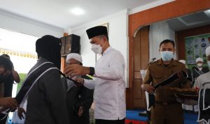 Wakil Gubernur (Wagub) Sumatera Utara (Sumut) Musa Rajekshah mewisuda sebanyak 13 Hafiz dan Hafizah 30 Juz Angkatan I Perkumpulan Pesantren Dakwah untuk Tahfiz Alquran dan Kajian Keislaman (PPDTKS) se-Sumut di Pendopo Umar Baku, Jalan Veteran, Kota Binjai, Selasa (1/3).