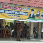 Sekdakab Padanglawas Arpan Nasution ,S.Sos Mewakili Plt.Bupati Palas drg.H.Ahmad Zarnawi Pasaribu , Cht.MM M.Si memberikan bimbingan dan arahan pada acara Gebyar Vaksin U 6-18 tahun , Senin ( 07/03/2022) di Lapangan Merdeka Sibuhuan).