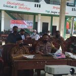 Sekdakab PadangLawas ( Palas ) Arpan Nasution,S.Sos bersama Kapolres Palas AKBP Indra Yanitra Irawan SIK M.Si,Wakapolres Kompol JW Sijabat SH, Para PJU Polres Palas , Mewakili Dandim 0212/ TS , dan para Pimpinan OPD mengikuti kegiatan Vaksinasi serentak Indonesia via Virtual, Jum'at ( 11/03/2022) di Aula Ponpes Darul 'Adaalah Latong Kec. Lubuk Barumun.