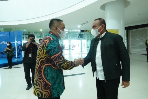 Gubernur Sumatera Utara (Sumut) Edy Rahmayadi memenuhi undangan dari Presiden Indonesia Joko Widodo untuk hadir di Ibu Kota Negara (IKN) Nusantara. Gubernur Edy Rahmayadi tiba di Bandara Udara International Aji Panggeran Tumenggung Samarinda, Kaltim, Minggu (13/03/2022)