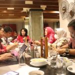 Staf Ahli Gubernur Bidang Hukum, Politik dan Pemerintahan Binsar Situmorang mengikuti rapat teknis persiapan W20 Summit Danau Toba 2022, yang berlangsung di sela rangkaian plenary event ketiga W20, di Rattan Inn Banjarmasin, Kalimantan Selatan, Rabu (23/3).