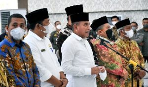 Gubernur Sumut Edy Rahmayadi menutup Musabaqah Tilawatil Qur'an Nasional (MTQN) tingkat Provinsi Sumatera Utara tahun 2022 secara virtual dari Auditorium Universitas Aufa Royhan, Jalan Raja Inal Siregar, Kota Padang Sidempuan, Senin (28/3/2022)