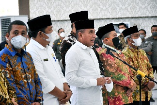 Gubernur Sumut Edy Rahmayadi menutup Musabaqah Tilawatil Qur'an Nasional (MTQN) tingkat Provinsi Sumatera Utara tahun 2022 secara virtual dari Auditorium Universitas Aufa Royhan, Jalan Raja Inal Siregar, Kota Padang Sidempuan, Senin (28/3/2022)