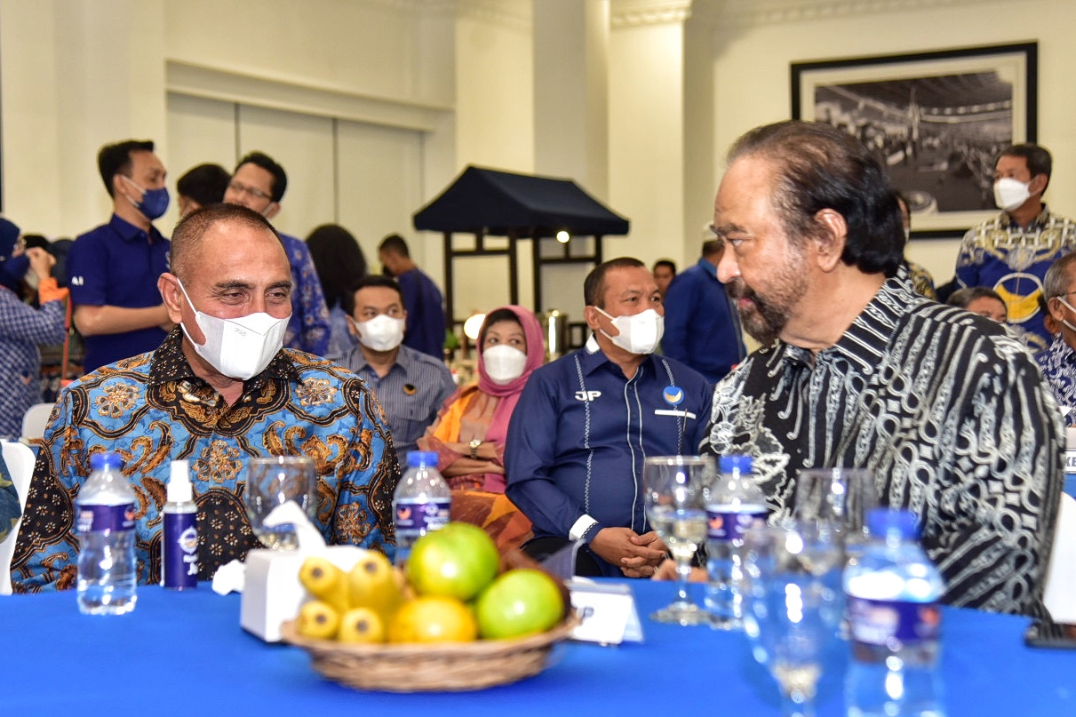Gubernur Sumatera Utara (Sumut) Edy Rahmayadi menghadir acara ramah tamah dan makan malam bersama Ketua Umum Partai NasDem Surya Paloh, serta Pengurus Partai NasDem Sumut di Auditorium DPW Partai NasDem Sumut Jalan Prof HM Yamin Medan, Rabu (2/3/2022) malam