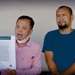 Alamsyah,SH (kiri) bersama kliennya Yuka.