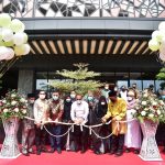 Gubernur Sumatera Utara (Utara) Edy Rahmayadi bersama Wakil Walikota Medan Aulia Rachman menghadiri sekaligus meresmikan Rumah Sakit Mitra Medika Premiere di Jalan S Parman Medan