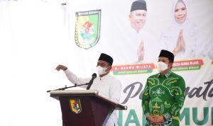 Bupati Sergai H. Darma Wijaya dan Wabup H. Adlin Umar Yusri Tambunan menghadiri peringatan Isra Mi'raj Nabi Muhammad SAW di Masjid Taqwa, Dusun VII, Desa Pulau Gambar Kecamatan Serba Jadi, Kamis (10/3/2022).