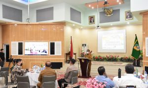 Bupati Sergai memberikan arahan dalam Musrenbang RKPD di Aula Sultan Serdang, Kompleks Kantor Bupati Sergai, Sei Rampah, Selasa (22/3/2022).