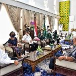 Gubernur Sumatera Utara (Sumut) Edy Rahmayadi menerima audiensi paduan suara El Shaddai Universitas Sumatera Utara (USU) di Rumah Dinas Gubernur Sumut, Jalan Sudirman, Medan, Rabu (13/4/2022)