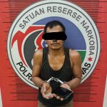 Seorang pengedar narkoba jenis sabu berinisial BH alias Bungsu menjalani pemeriksaan diruang Satres Narkoba Polres Palas.