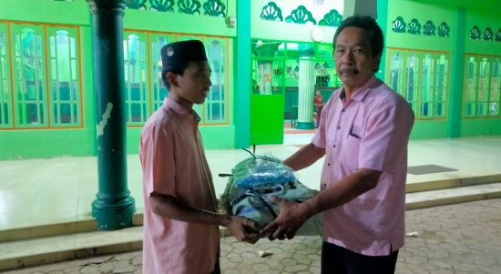 Bantuan Gema Ramadhan DPP IKANAS didistrubusikan oleh Pengurus harian DPC IKANAS Palas ke 50 Masjid yang tersebar di 17 Kecamatan se Kabupaten Palas.