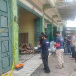 Tim Labfor Polda Sumut melakukan olah TKP di Gudang penyimpanan mie instan milik PT. Indo Marco Dusun I Desa Sei Bamban yang terbakar pada Kamis lalu.