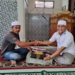 Ketua DPC Ikanas Palas,Panguhum Nasution.S.Sos.MAP dan pengurus harian Ikanas salurban bantuan ke masjid -masjid.