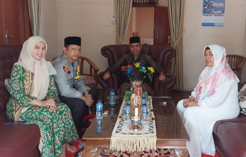 Suasana pertemuan silaturrahim Kapolres AKBP. Dwi Prasetyo Wibowo, S.I.K dengan Ketua PCNU Kota Padangsidimpuan, H. Misbahuddin Nasution, SH, SPN MKN.