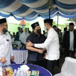 Wakil Gubernur (Wagub) Sumatera Utara (Sumut) Musa Rajekshah bersama Ketua Pengurus Wilayah (PW) Al Washliyah Sumut Dedi Iskandar Batubara ikut menyambut kehadiran Menteri BUMN Erick Thohir di Kantor PW Al Washliyah Jalan Sisingamangaraja, Medan, Jumat (20/5)