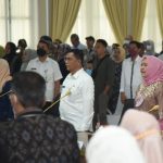 Ketua Dewan Kerajinan Nasional Daerah (Dekranasda) Provinsi Sumatera Utara (Sumut) Nawal Lubis didampingi Ketua Harian Dekranasda Sumut Aspan Sofian, dan Sekretaris Dekranasda Sumut Hasnah Lely Siregar, membuka Rapat Kerja Daerah (Rakerda) Dekranasda Sumut di Aula Tengku Rizal Nurdin, Jalan Jenderal Sudirman Nomor 41 Medan, Rabu (25/5).