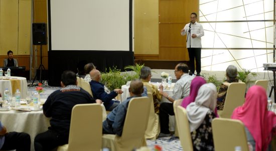 Penjabat (Pj) Sekretaris Daerah Provinsi Sumatera Utara (Sumut) Afifi Lubis menghadiri Silaturahmi sekaligus Halal bihalal dengan para Pejabat Purna Tugas Pemerintah Provinsi Sumut di Ballroom Hotel Aryaduta Jalan Kapten Maulana Lubis Medan, Rabu (25/5).