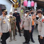 Kapolres Sergai AKBP Ali Machfud (kiri) saat meninjau sejumlah pos pantau.