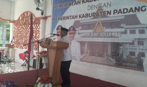Plt .  Bupati Palas drg. H. Ahmad Zarnawi Pasaribu, CHt, MM, M.Si menyampaikan ucapan terimaksih kepada Bupati Rohul.
