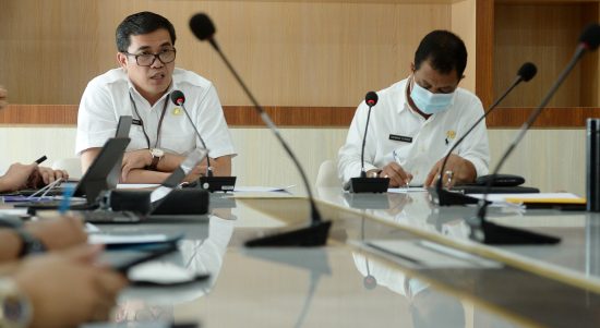 Kepala Biro Perekonomian Setdaprov Sumut Naslindo Sirait
