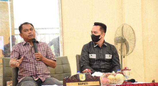 Bupati Sergai Darma Wijaya memberikan arahan dalam sosialisasi yang membahas Tata Cara Pengelolaan Pajak Daerah sesuai dengan UU No. 1 Tahun 2022, sekaligus Implementasi Elektronifikasi Transaksi Pemerintah Daerah (ETPD).