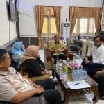 Sekda Palas,Arpan Nasution.S.Sos menerima kunjungan Wakil Ketua DPRD Sibolga,Jamil Zeb Tumori S.H M.Ap dan Kepala Kantor  Cabang BPJS Palas,Wahyudi.SE diruang kerjanya.