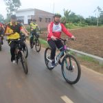Kapolres Sergai AKBP Ali Machfud (kanan) tampak santai dengan peserta lainnya menyusuri rute yang ditentukan.