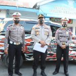 Kapolres Sergai AKBP Ali Machfud (dua dari kanan) memberikan keterangan pers terkait mobil salah satu ormas yang menggunakan potator dan viral di sosmed.