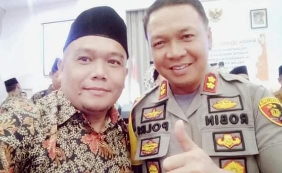 AKBP Robin Simatupang dalam sebuah acara dengan Wartawan Mitanews.